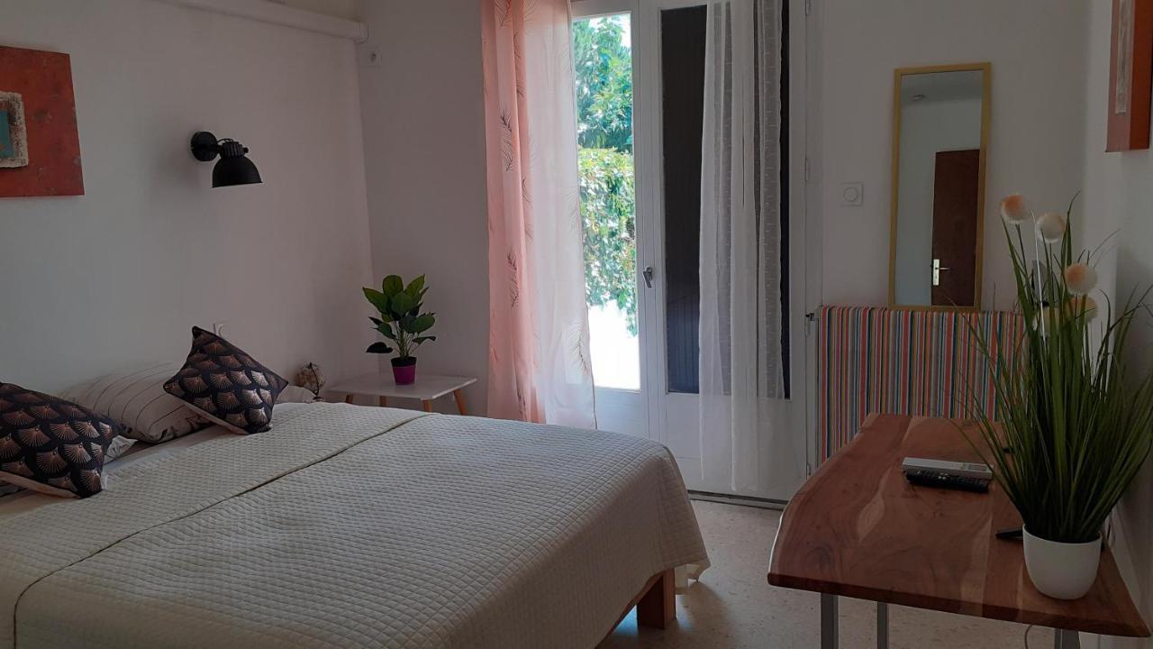 Bel Avec Grande Terrasse Ensoleillee Et Jardin